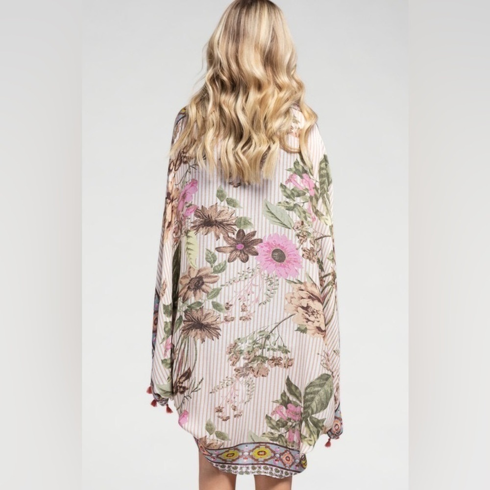 Women's Moroccan Flower Cocoon Kimono with Tassel Accent One Size - Picture 4 of 5
